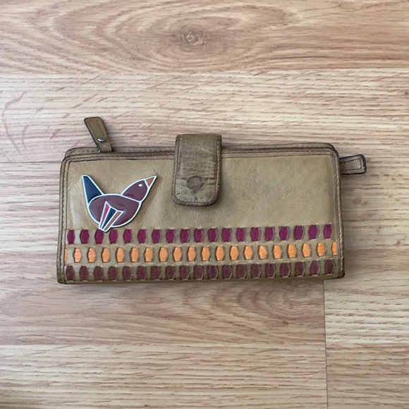 Fossil leather wallet with bird and pink/orange details. - Picture 1 of 4